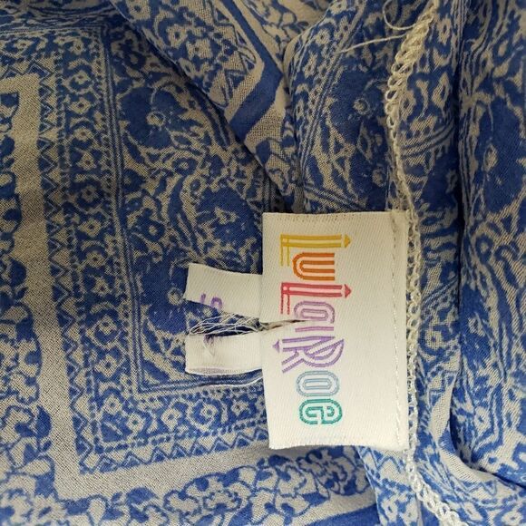 Lularoe monroe short sleeve kimono with fringe - Picture 2 of 5